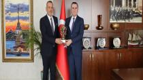 MHP İLÇE BAŞKANI MUHARREM KIR'DAN KAYMAKAM MEHMET YILDIZ’A ANLAMLI ZİYARET